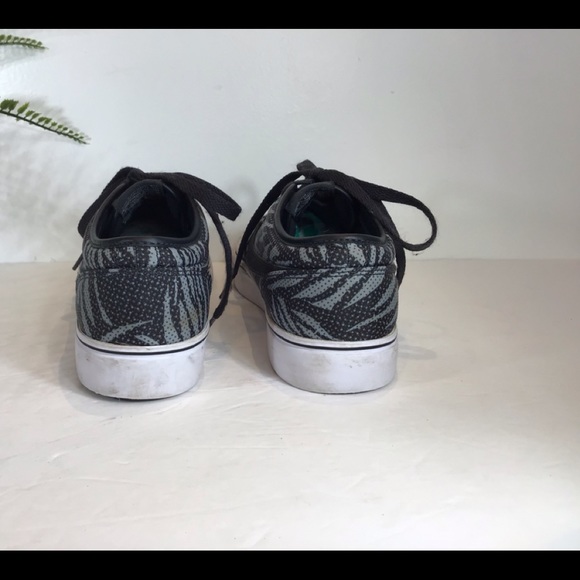 NIKE COURT SHOES ZEBRA BLACK GRAY SZ 8.5 - Picture 8 of 11